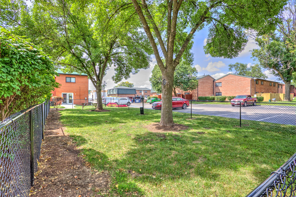 the-mint-townhomes-saint-louis-mo-building-photo